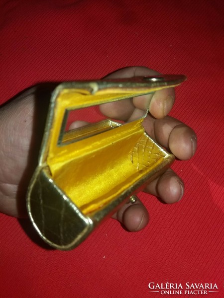 Old gold inside, velvet mini tiny pipe, crocodile leather holder with mirror, as shown in the pictures