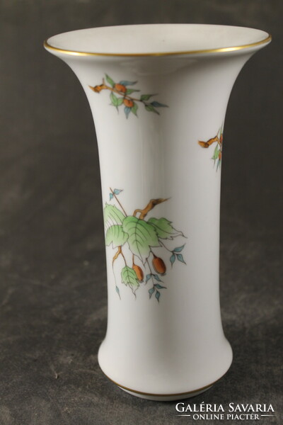 Herend rosehip vase 518