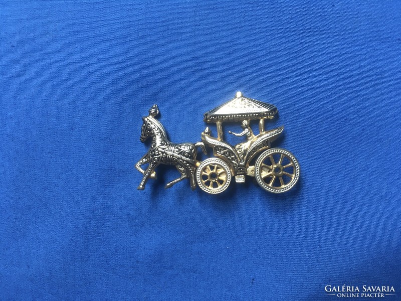 Toledo special gilded metal horse drawn carriage badge