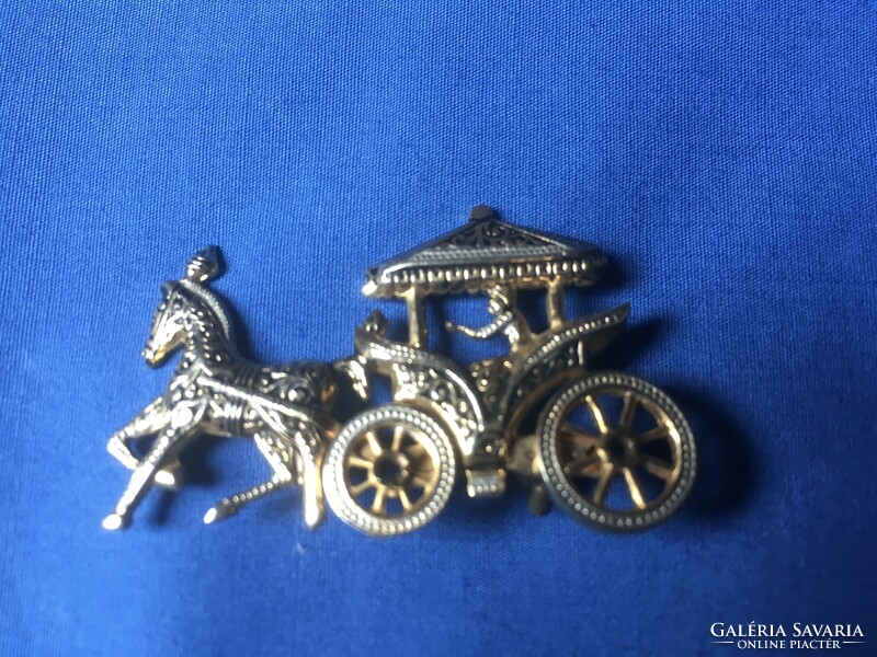 Toledo special gilded metal horse drawn carriage badge