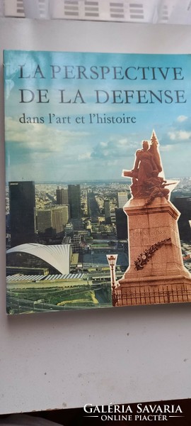 La perspective de la Défense dans l'art et l'histoire