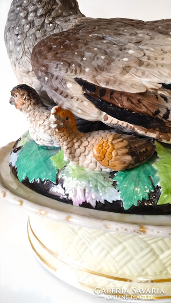 Antique/1840-1850/, large Dallwitz porcelain basket, bowl, with poultry family. To be restored