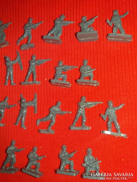 Old esci 1:72 - 1:76 scale model, toy, field table soldiers, ww ii. Germans together