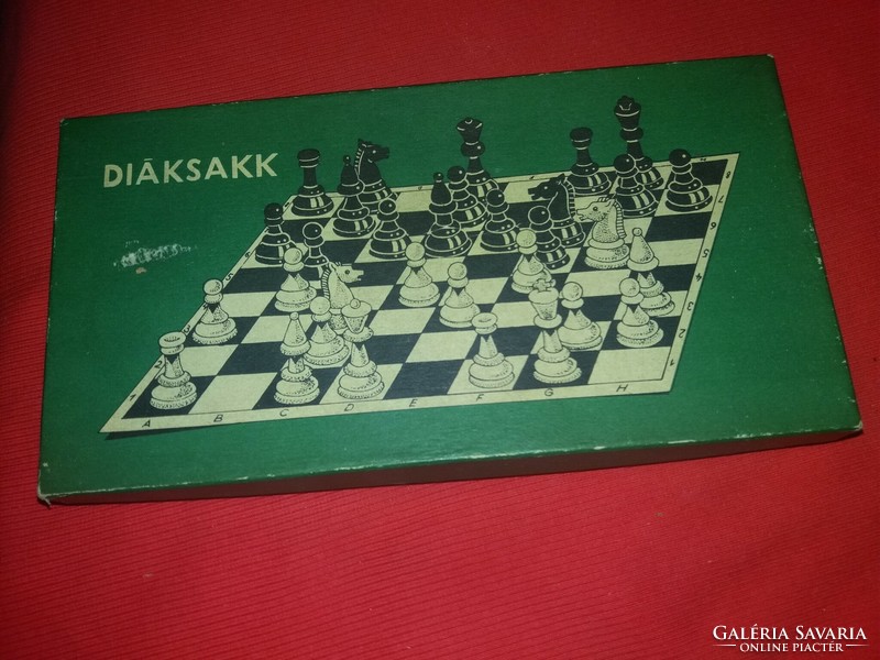 1970s toy store student chess game set with box in good condition as shown in the pictures