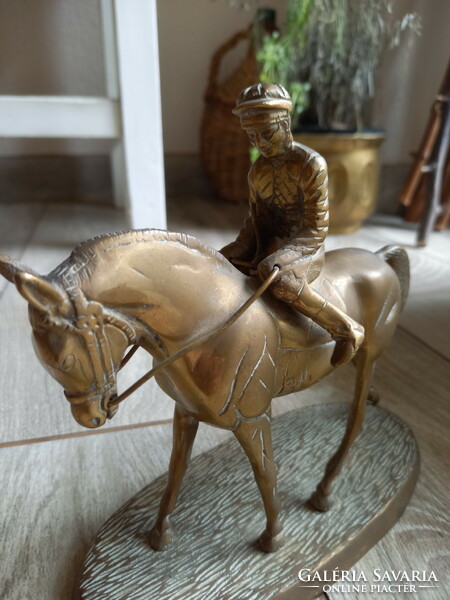Csodás régi réz lovas szobor (16,3x17,2x7,8 cm)