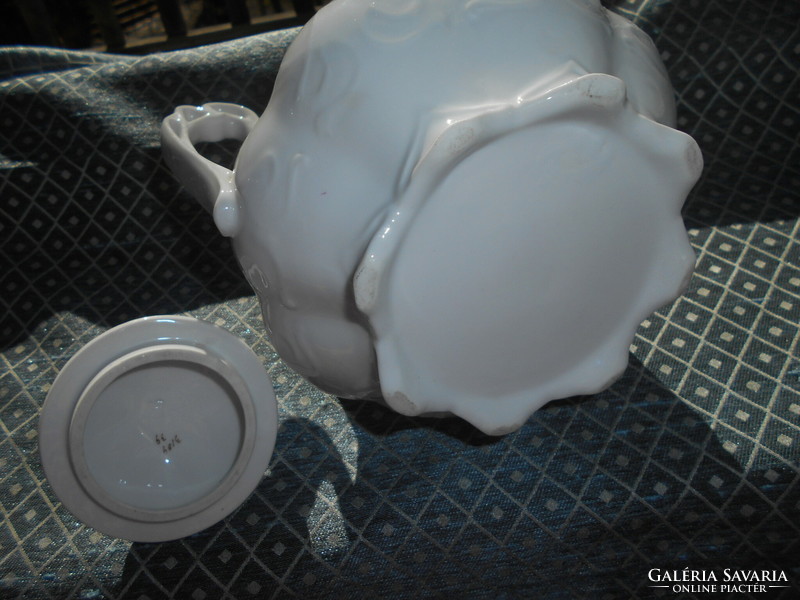 Antik porcelán kancsó