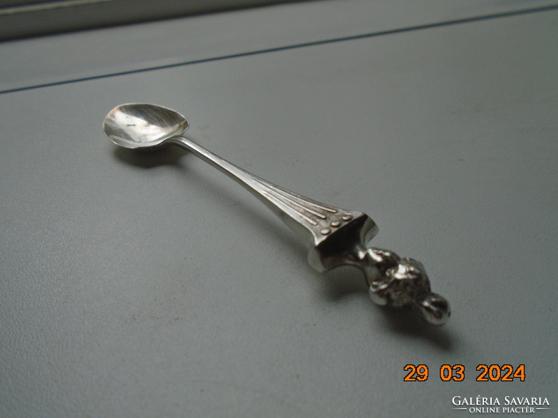 Ice cream scoop covered with flat silver with a figural art nouveau lady