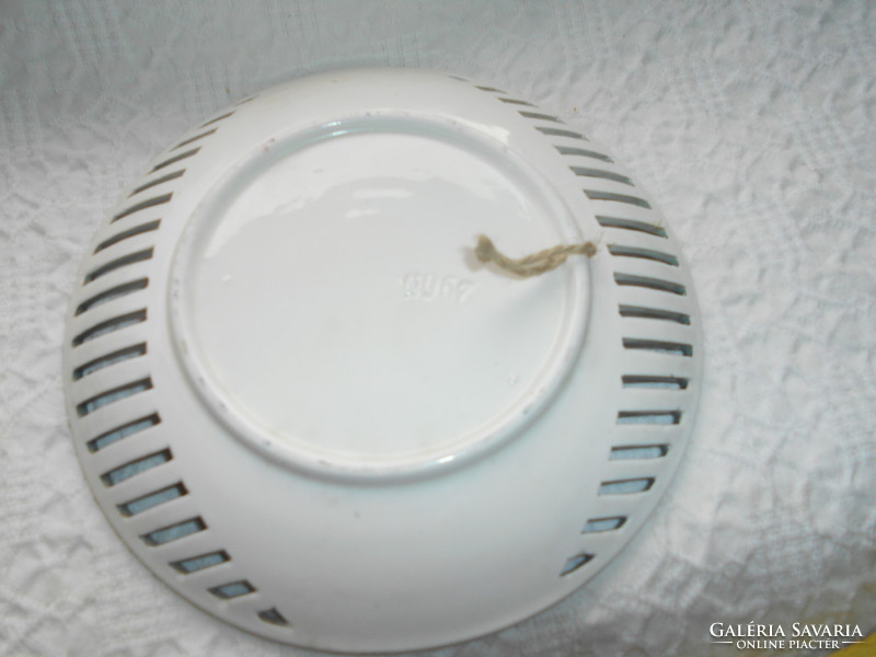 Antik porcelán fali tányér- 1800-as évek végéből-áttört szegéllyel-