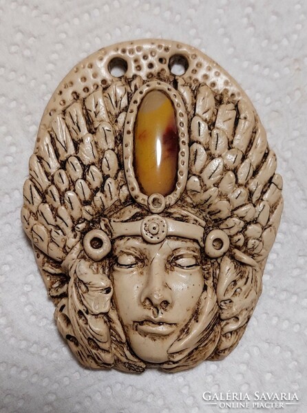 Kézzel készült 'Indián nő' amulett mokaittal