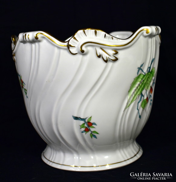 Mesmerizing Hecsedli - rosehip pattern Herend porcelain bowl!