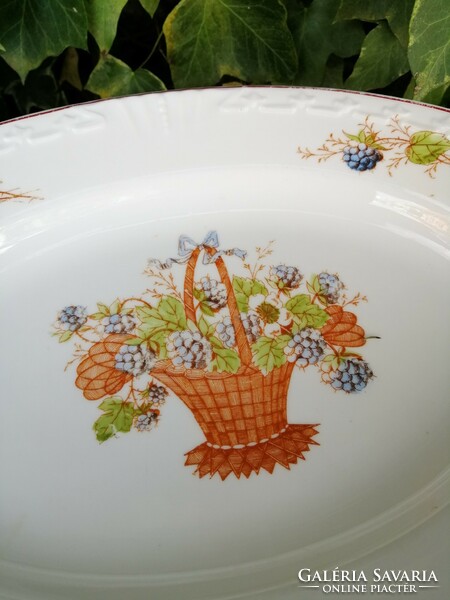 Offering bowl with blackberry pattern decor