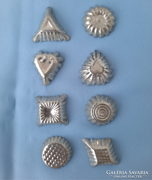 16 old metal cake molds, chocolate moulds