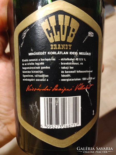 Club brandy + 2 db pohár, régi címeres 1990 előtti kb.34 éves minimum - gyűjteményből