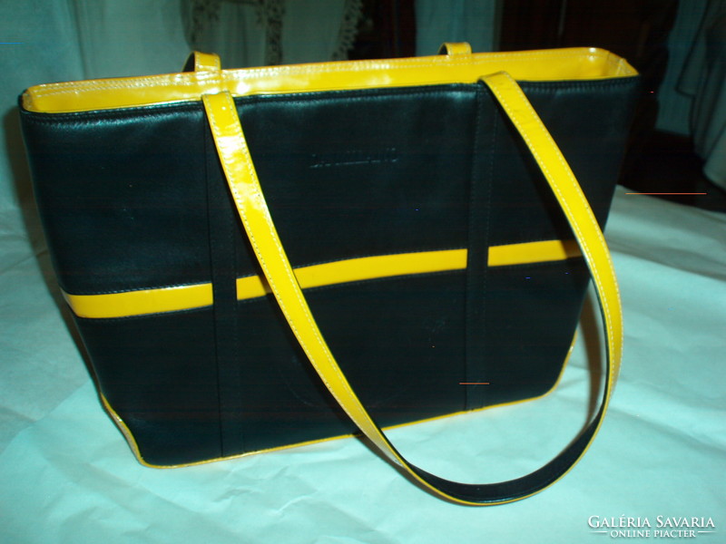 Vintage genuine leather handbag