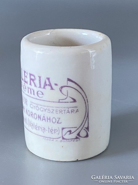 Rare pharmacy of Sándor Wirtheim for Hungarian crown valeria creme porcelain apothecary jar Szeged