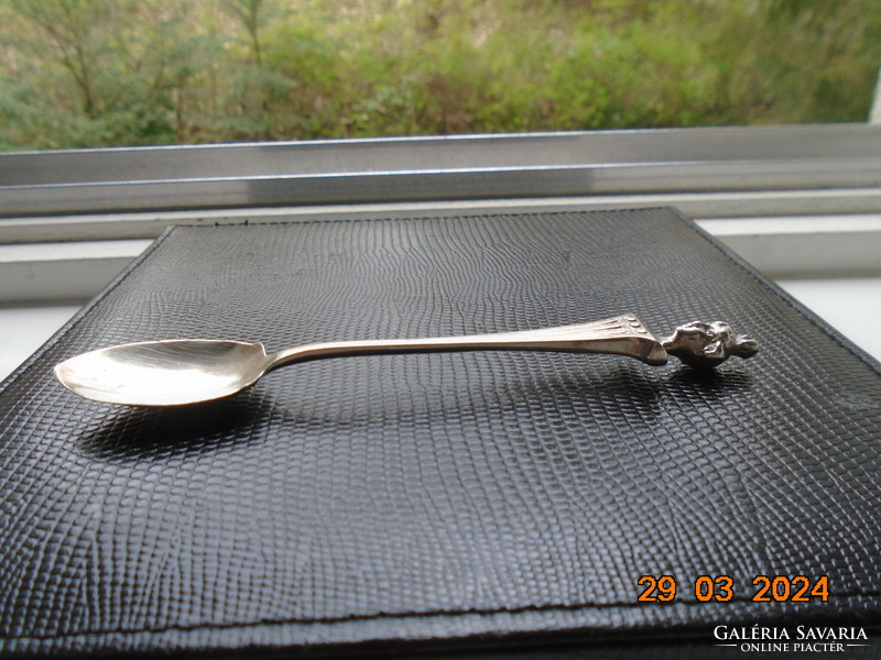 Ice cream scoop covered with flat silver with a figural art nouveau lady