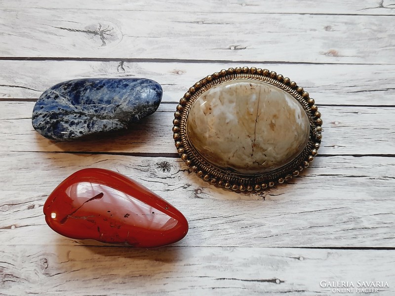 Mineral brooches, 3 in one