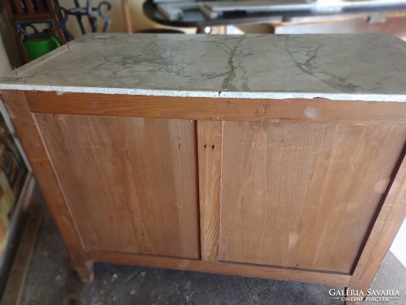 Empir chest of drawers with 4 drawers and marble tiles that broke during transport.