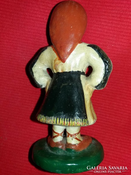 Antik jelzett magyar kerámia figura HUMMEL jellegű népviseletes menyecske táncpózban 11 X 5 cm