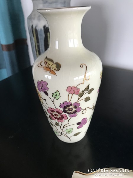 Zsolnay small vase and ashtray, marked and numbered pieces (33)
