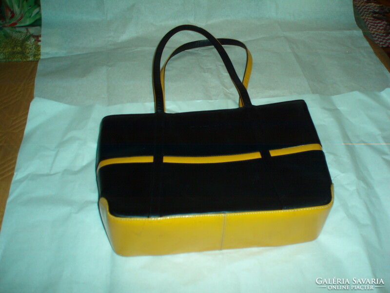 Vintage genuine leather handbag