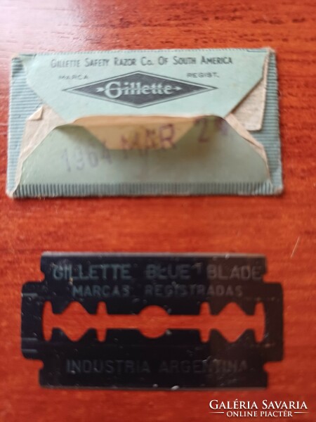 2 db borotvapenge Gillette/Astra csomagolással