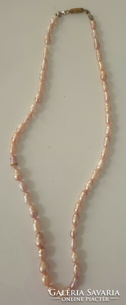 Old pink pearl necklace