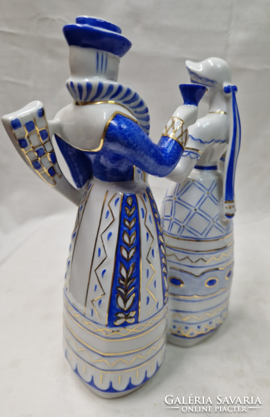 Veress Miklós Hólloháza merry couple or hunter with his couple porcelain figure in perfect condition 21 cm
