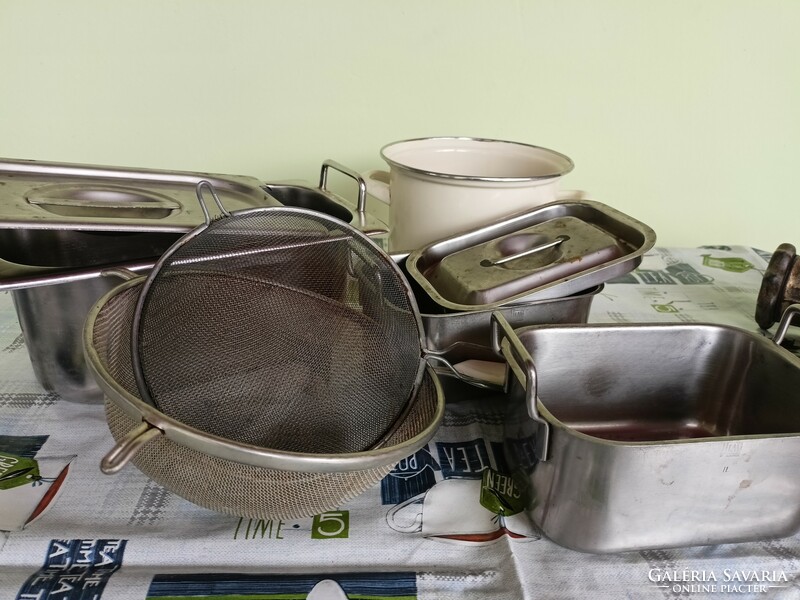 Old dishes and kitchen utensils together HUF 5,000