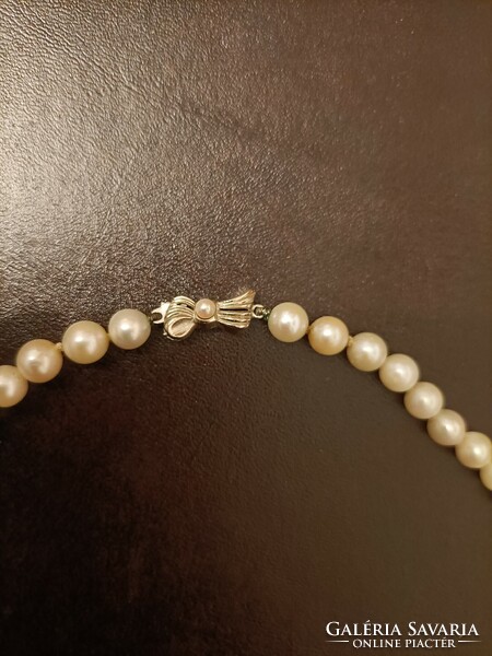 14 carat white gold necklace with real pearls