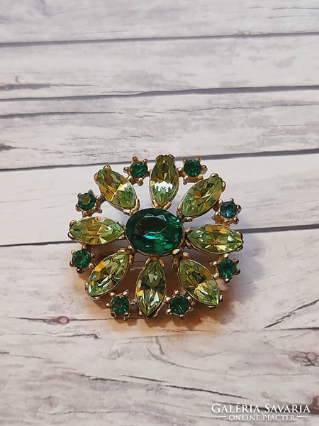 Brooch with green rhinestones