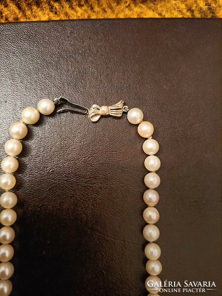 14 carat white gold necklace with real pearls