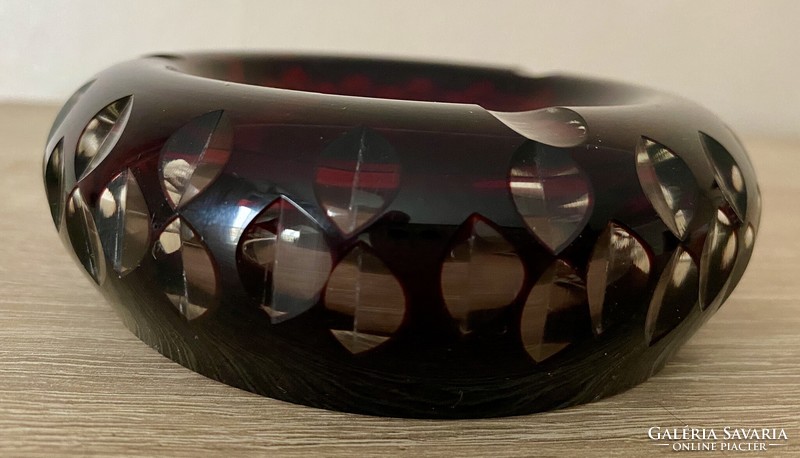 Hand polished burgundy crystal ashtray dorohoi lux original Romanian beautiful ashtray