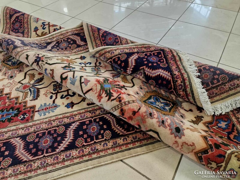 Hand-knotted 155x260 cm wool Persian rug z48