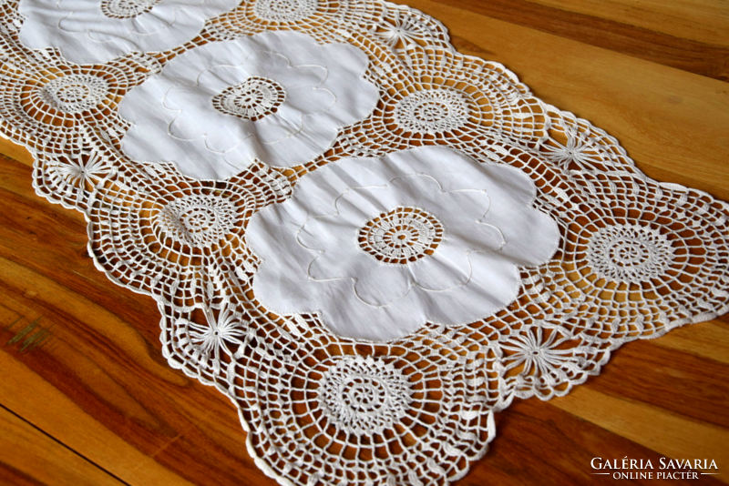 Antique old crochet lace tablecloth table runner 81 x 38 cm