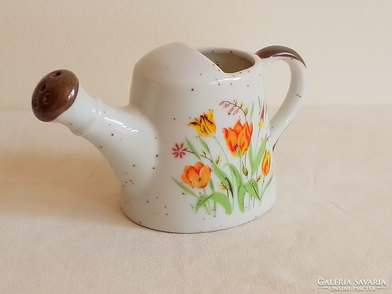 Fehér, pöttyös, mázas, tavaszi virágmintás porcelán locsoló öntöző kanna tulipán minta