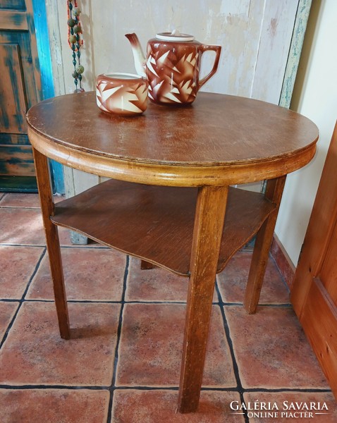 Art deco style round smoking coffee table