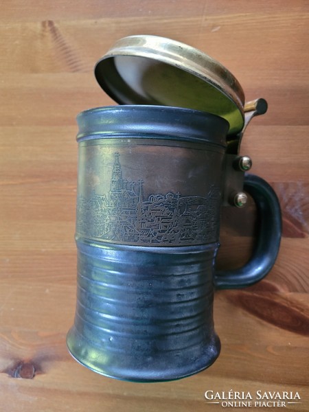 Ceramic cup with lid, copper engraving around a mug, beer cup.