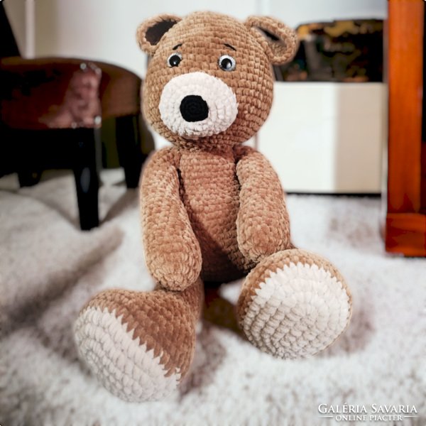 Plush teddy bear