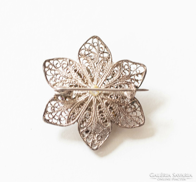 Silver-colored filigree flower brooch - vintage brooch, badge