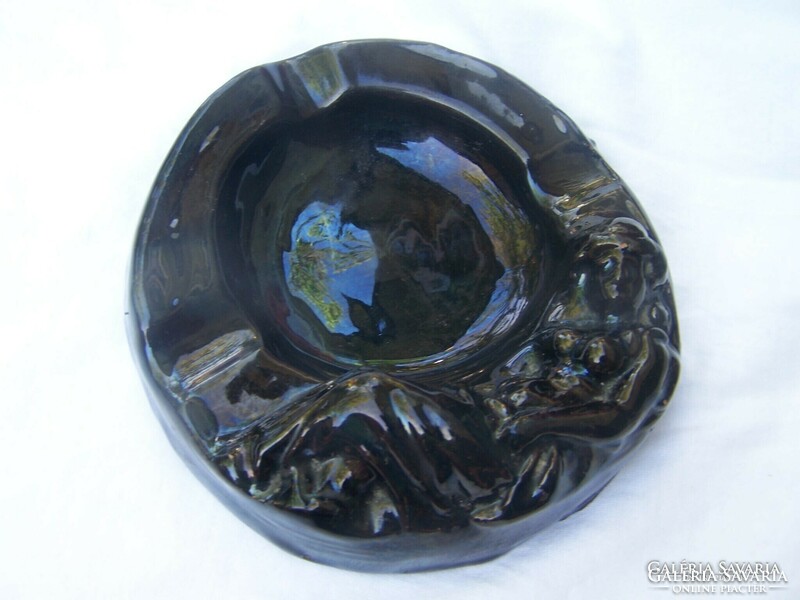 Art deco ashtray with a plastic representation of a female nude