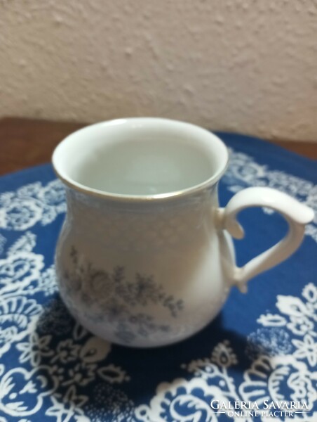 Porcelain cup from Höllóháza