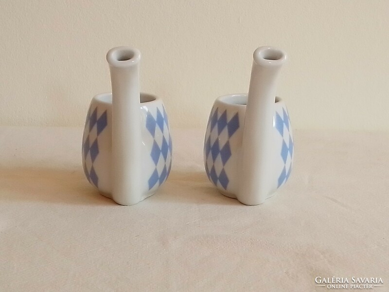 Two small pipe-shaped porcelain brandy liqueur cups, a pair of glasses, German, platzl, blue check pattern.