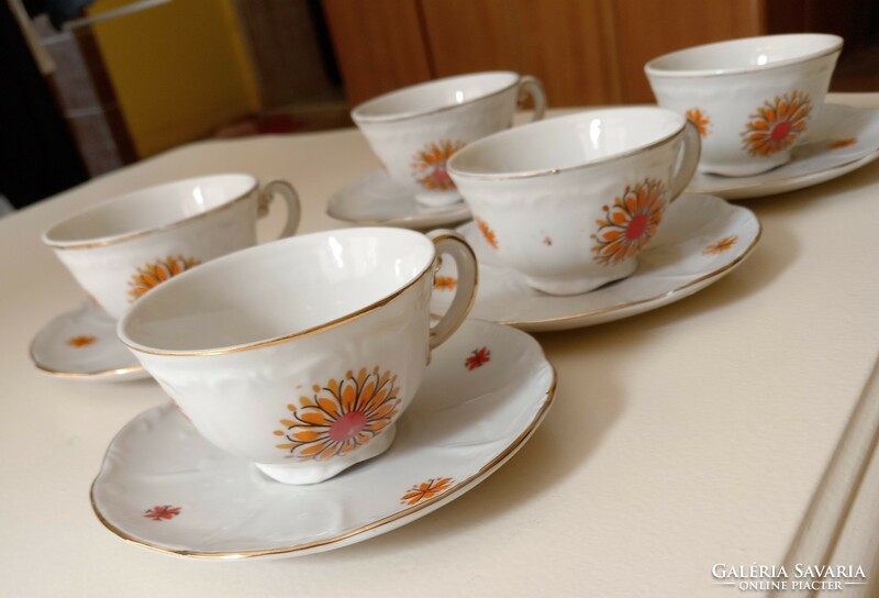Zsolnay pajzspecsétes barokk stílusú mokkás csészék