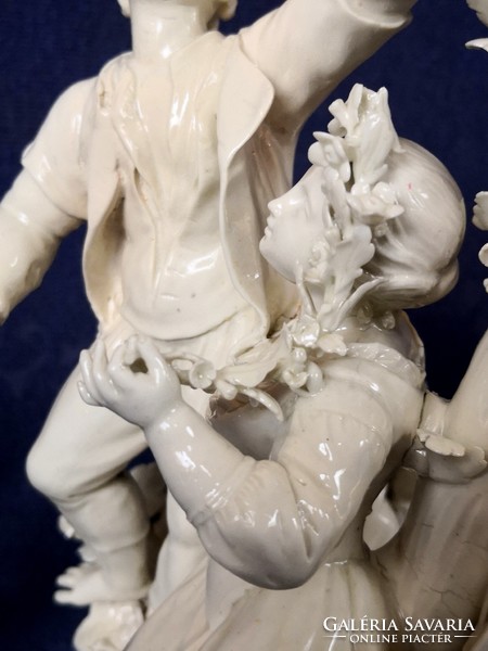 Dt/408 – antique, rococo porcelain sculpture ensemble from the middle of the 18th century