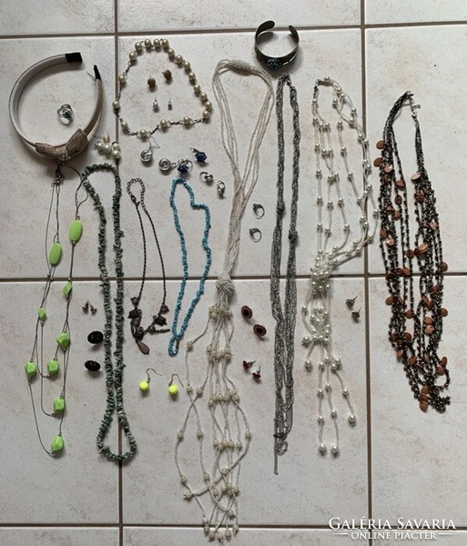 Jewelry package - necklaces, earrings