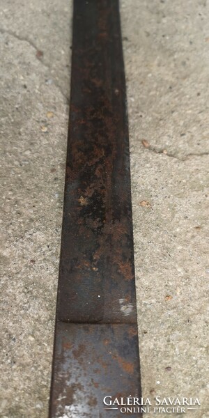 Sword blade marked 1904 artillery m