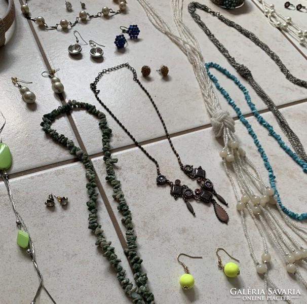 Jewelry package - necklaces, earrings