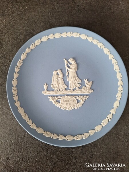 Wedgwood Mother's Day decorative bowl 1976