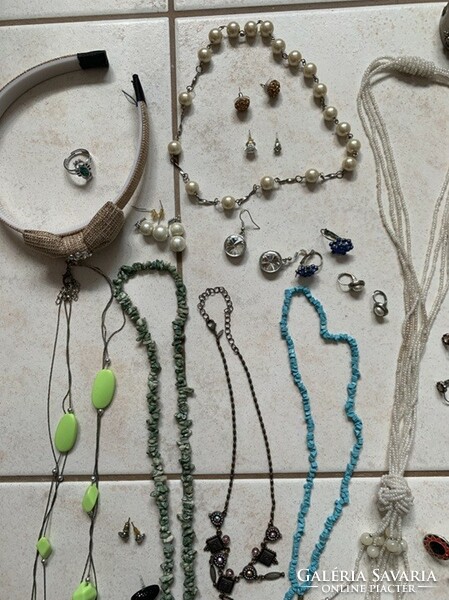 Jewelry package - necklaces, earrings
